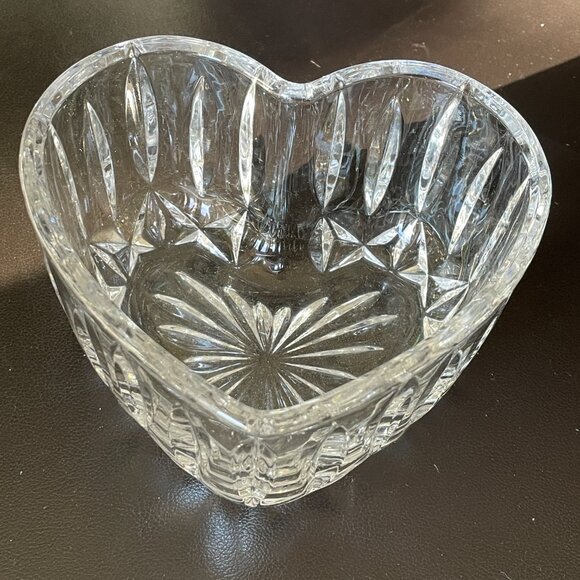 German 24% Lead Crystal Glass Heart Candy Trinket Deep Bowl Dish-Valentines!! - Picture 6 of 6